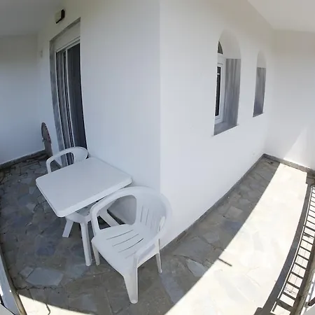 Badis Haus Toroni
