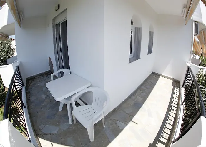 Badis Haus Toroni